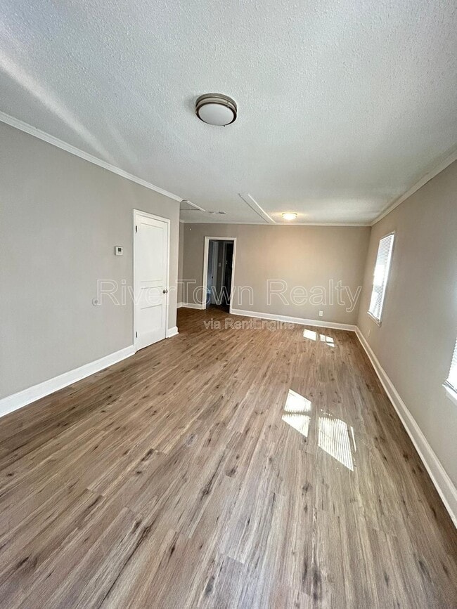 Building Photo - 2144 Henry Cir