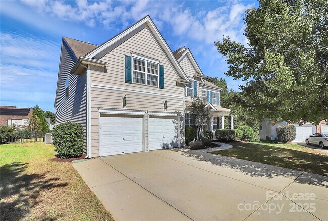 Building Photo - 2108 Oakcliffe Ct