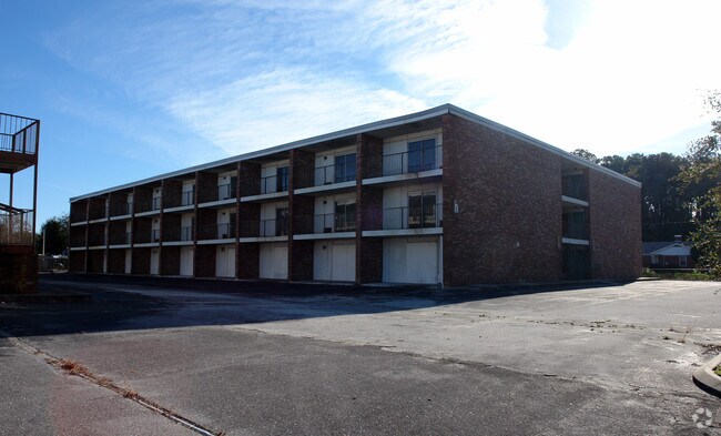 Building Photo - Cagel Apartments