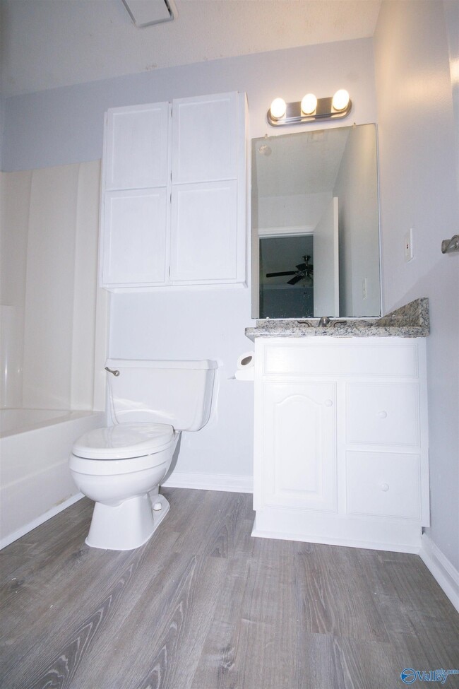 Building Photo - 215 Cypress Creek Dr