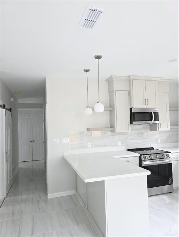 Building Photo - 11 Dragonfly St