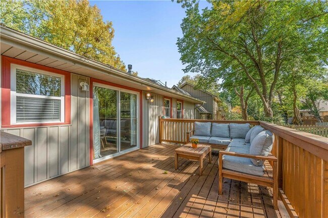 Building Photo - 7635 W 114th Ter