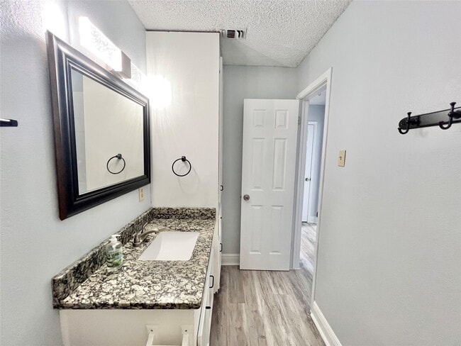 Building Photo - 4021 Avenue Q 1/2