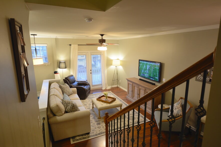 Building Photo - 1256 Liberty Pkwy NW