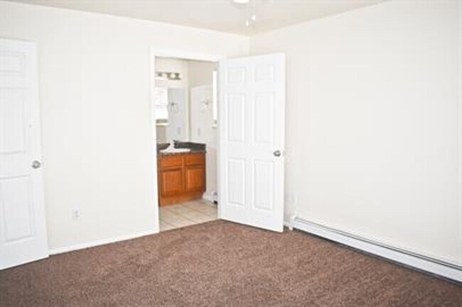 Building Photo - 497 Coronado Way