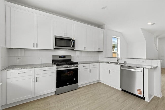 Building Photo - 15226 Cyn Rpds Rd