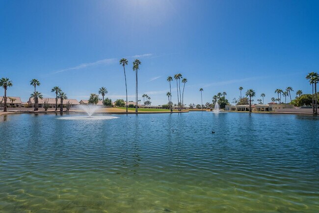 Building Photo - 650 S Arrowwood Way