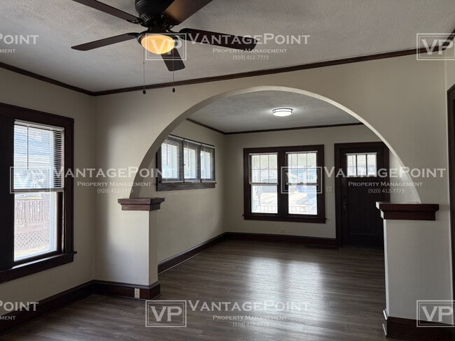 Building Photo - 1012 W Spring St