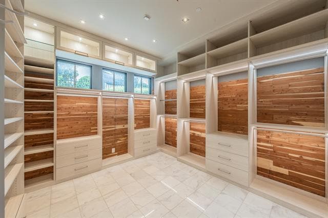 Building Photo - 1413 Post Oak Pl