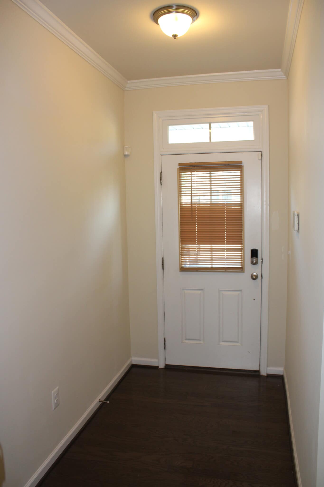 Building Photo - 829 Jarrett Ln
