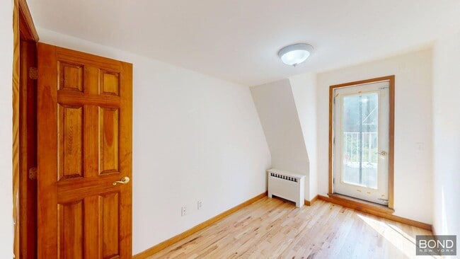 Building Photo - 317 W 107th St