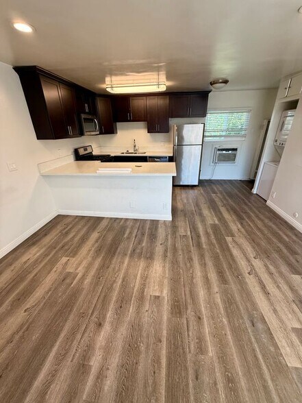 Primary Photo - 1305 Garfield Ave