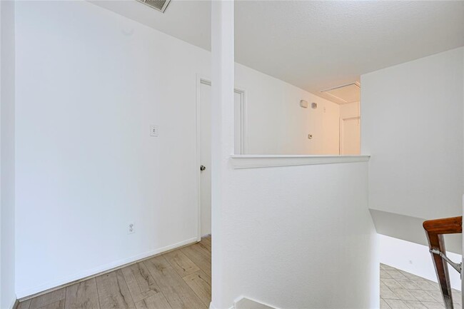 Building Photo - 5126 Lamppost Hill Ct