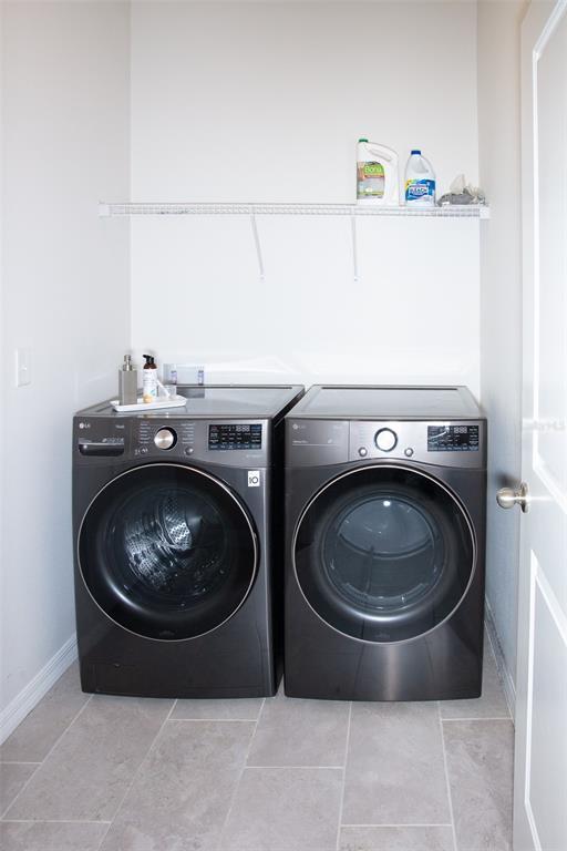 Building Photo - 2207 Midnight Pearl Dr