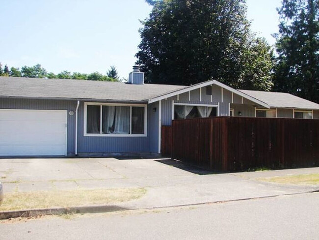 Primary Photo - Wonderful 3 Bedroom 1 Bath home!!!