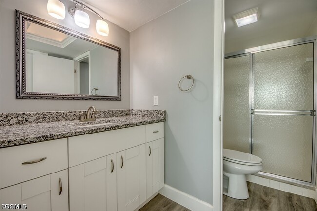 Building Photo - 2526 SE 16th Pl