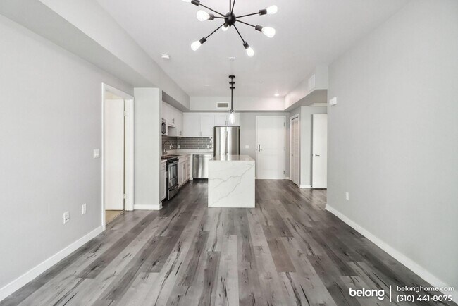Building Photo - 12655 Bluff Creek Dr