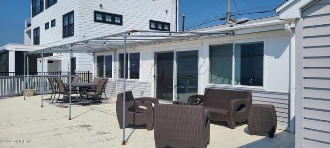 Building Photo - 259 Joseph St