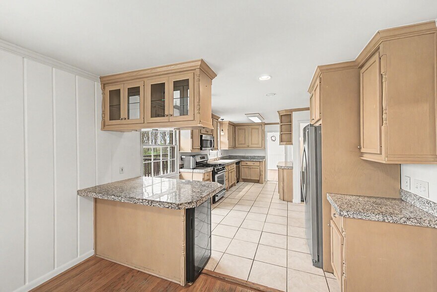 Building Photo - 3529 Trimble Rd