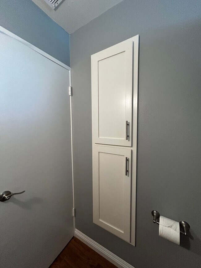 Building Photo - Beautifully Remodeled 3-Bedroom Home for Lease in a Highly Desirable Neighborhood