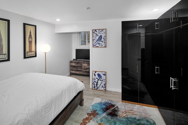 Building Photo - 395 Kingston Ct