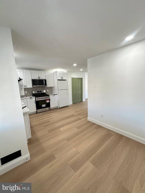 Building Photo - 3125 Belgreen Terrace