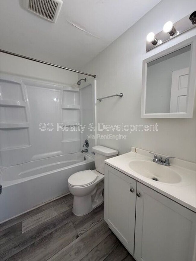 Building Photo - 284 W Windsor Terrace