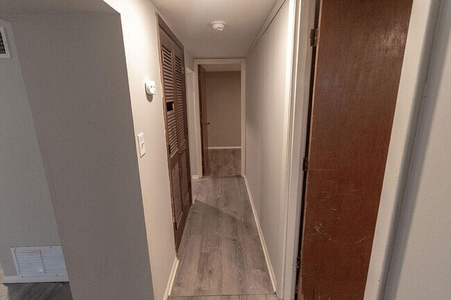 Building Photo - 2931 Northland Dr