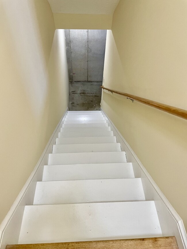 Building Photo - 525 Northwynd Cir