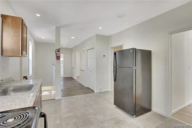 Building Photo - 304 Tower Ave