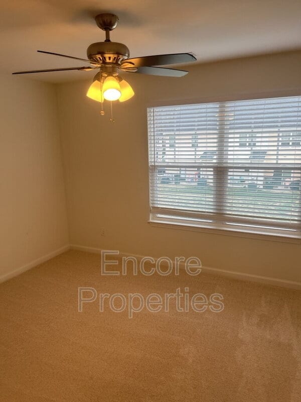 Building Photo - 121 Summerland Dr
