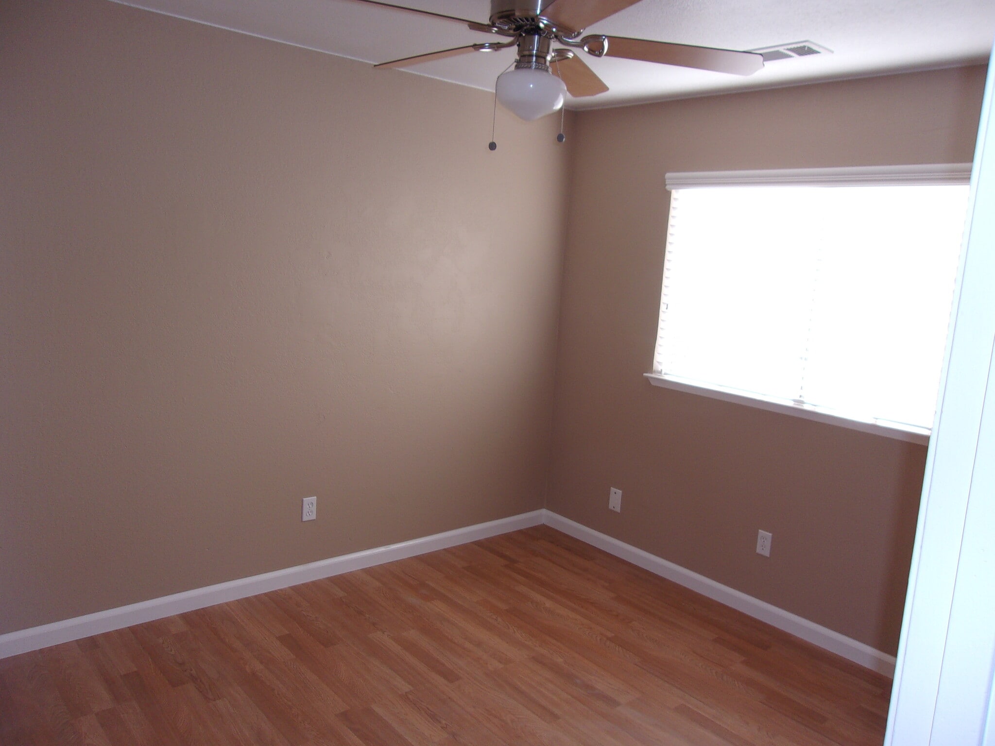 Building Photo - 793 W Nevada Cir