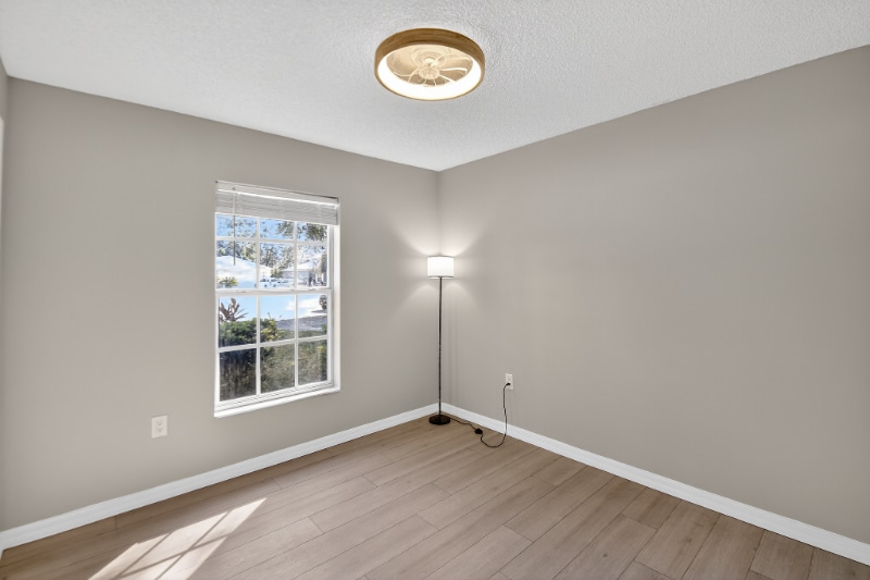 Building Photo - 4 Starling Dr