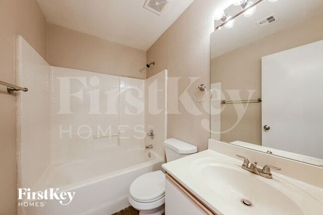 Building Photo - 2222 N 90th Ln