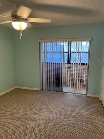 Building Photo - 2497 Country Club Dr