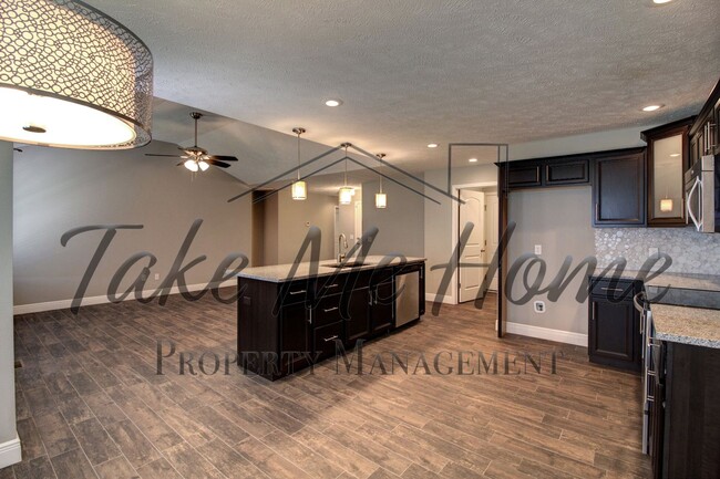 Building Photo - 5689 Pearson Pkwy