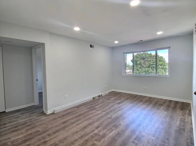 Building Photo - 224 E Rimini Ct