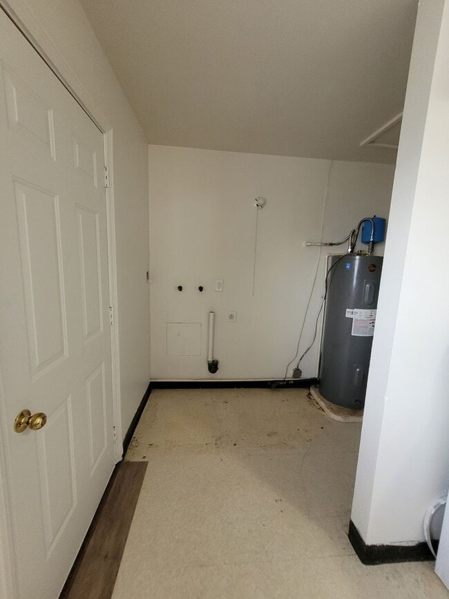 Building Photo - 1204-1206 Vandenberg Ave