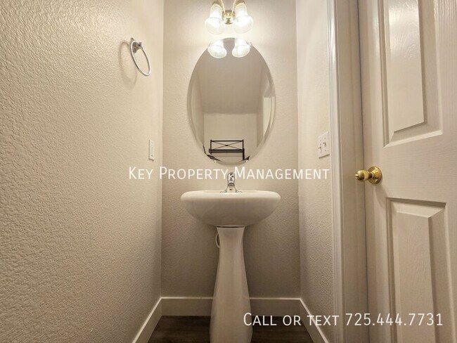 Building Photo - 8789 Ashley Park Ave