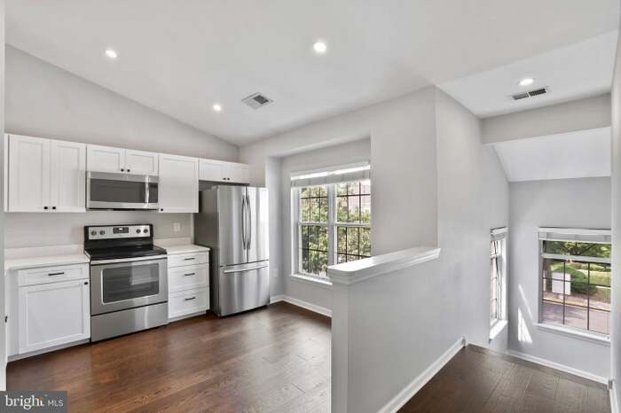 Building Photo - 2867 Yarling Ct