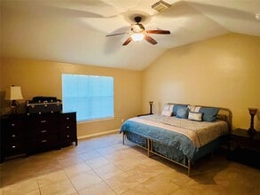 Building Photo - 22814 Tree House Ln