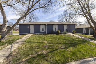 Building Photo - 206 Wheaton Ct