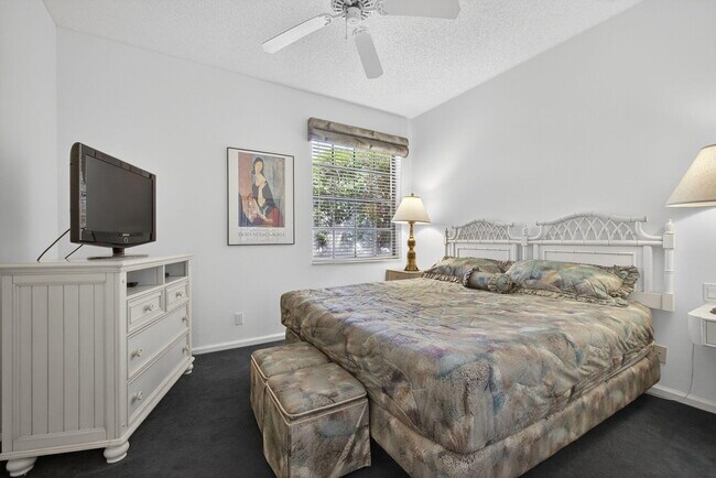 Building Photo - 4548 Barclay Fair Way