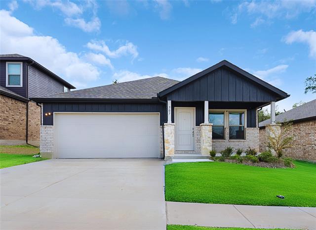 Primary Photo - 301 Knoll Pines Drive