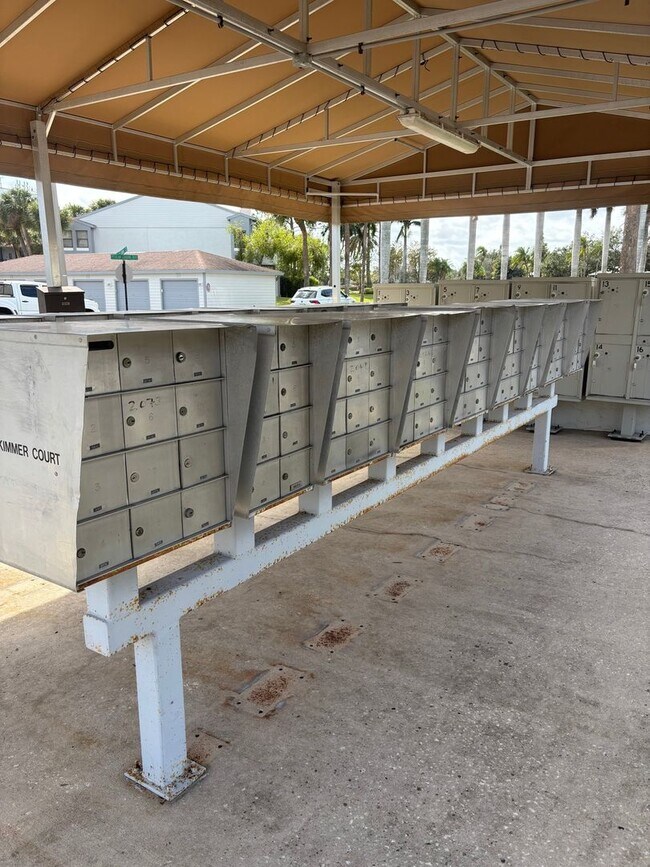 Building Photo - Charming 2BR Condo in Clearwater