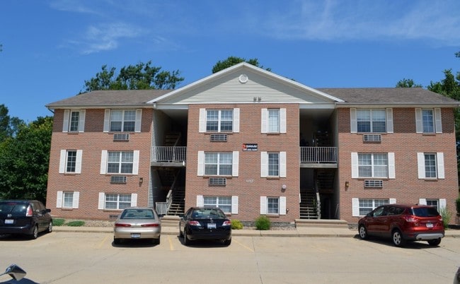 Primary Photo - 711 Kingsley St