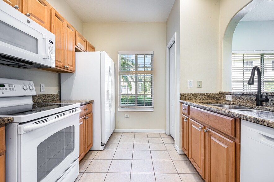 Building Photo - 311 Cape Harbour Loop