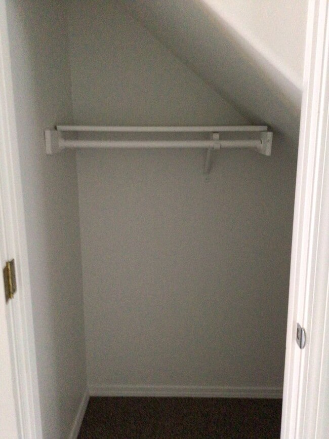 Building Photo - Washougal 2 Bedroom Townhome