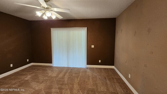 Building Photo - 1823 Lago Del Sur Drive
