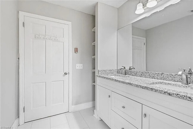 Building Photo - Earn Wealth While Leasing - Like a Homeowner - Lease to Own